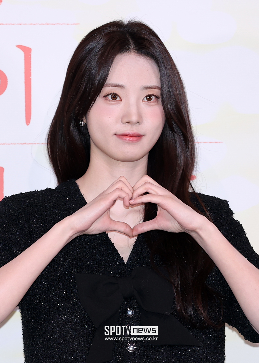 [포토S] 신시아, '하트 뿅'