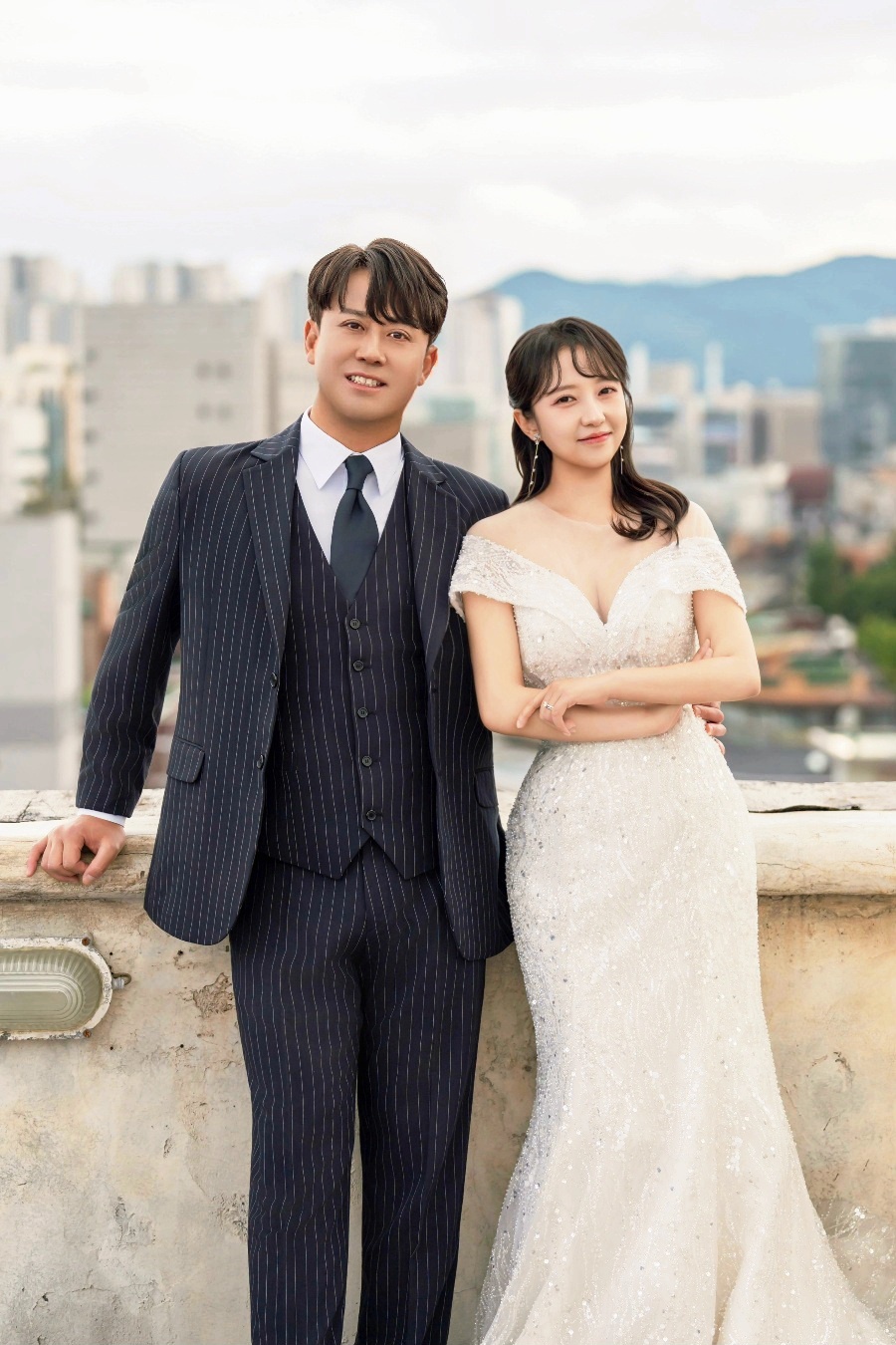 [결혼] 두산 손지환 수비코치, 3년 연애 끝에 결혼 "연애 내내 웃음이 끊이지 않았다"