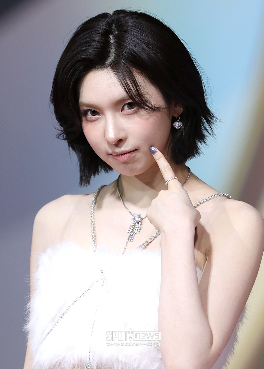 [포토S] 엔믹스 배이, '귀엽게 볼 콕'