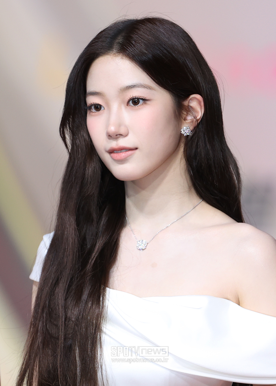 [포토S] 르세라핌 카즈하, 청초한 비주얼