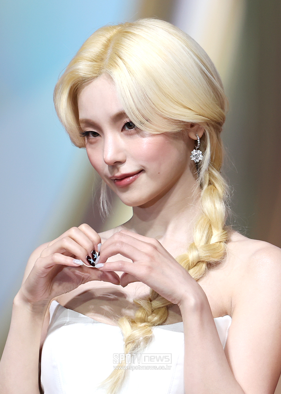 [포토S] 있지 예지, '금발이 반짝'