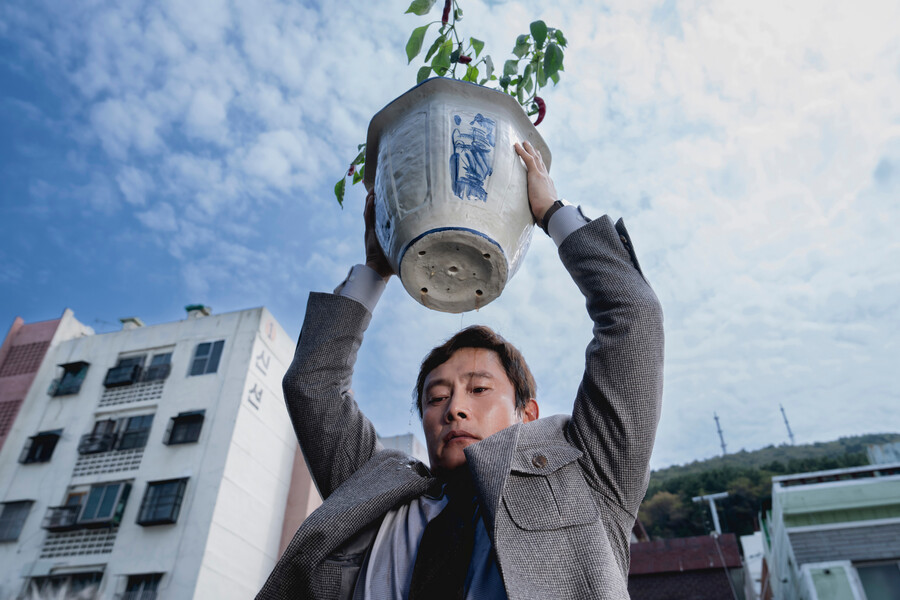 아카데미 기다려…'어쩔수가없다', 美 5개도시 개봉→내년 확대개봉
