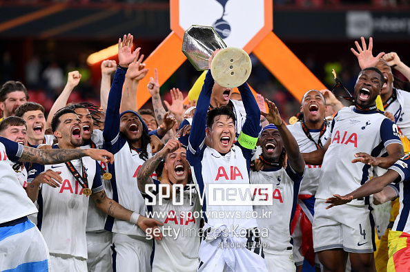 ‘미스테리 미스테리!’ 손흥민 2025년 축구계 8대 기적 선정...유로파리그 우승→개인으로서는 유일