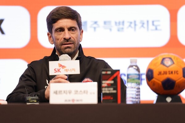 [일문일답] '벤투 감독 떠오른다' 제주SK 새 사령탑 코스타 "내게도 벤투 DNA가 있다...주도하는 철학으로 결과 내겠다"