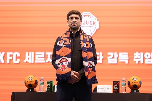 [SPO 현장] "그리웠던 한국, 흑돼지도 알고 있어"...韓 사랑 핵심 → '벤투 코치서 제주 감독으로' 새 출발 자신!