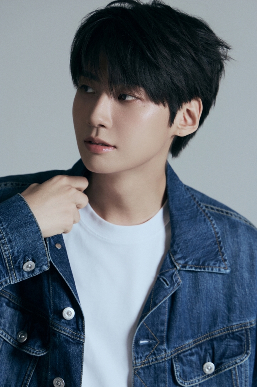 이진혁, 소년에서 청년 그리고 배우로…트리플 콘셉트 프로필