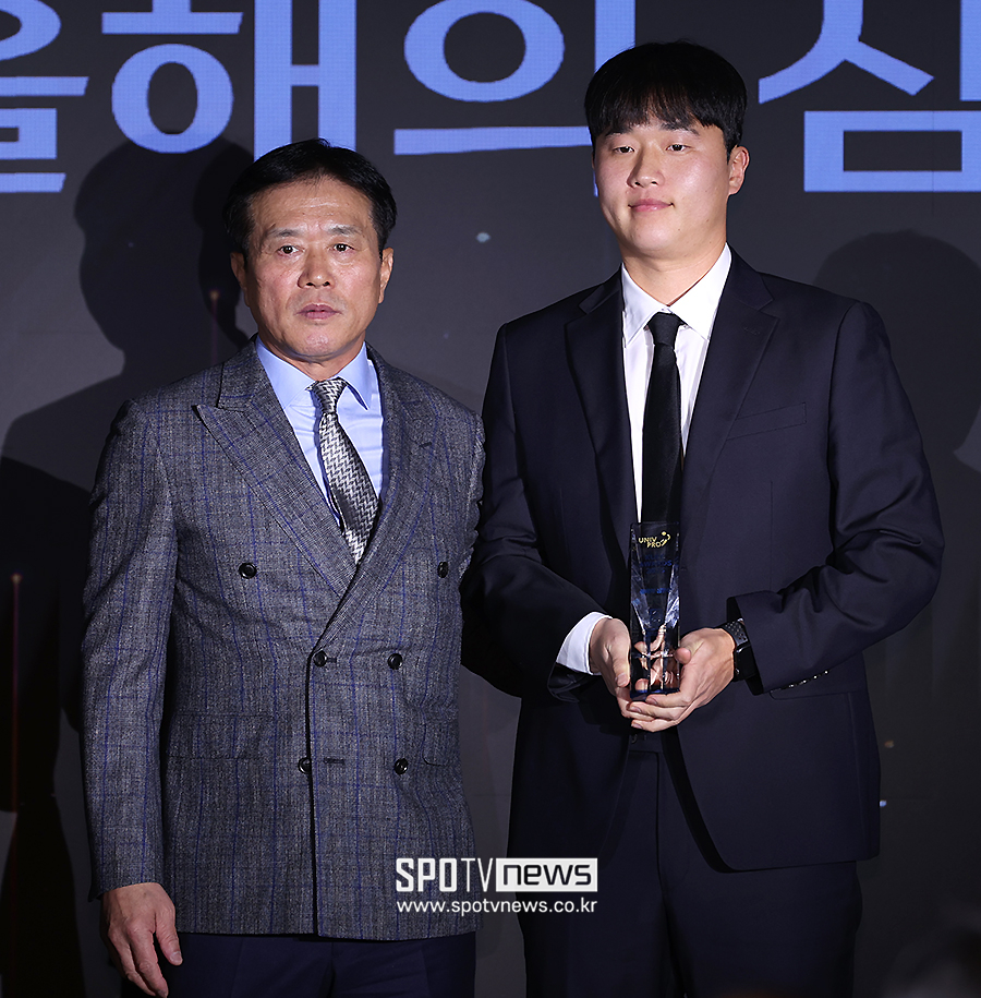 ▲ 이윤섭 심판 대한축구협회 문진희 심판위원장 ⓒ곽혜미 기자