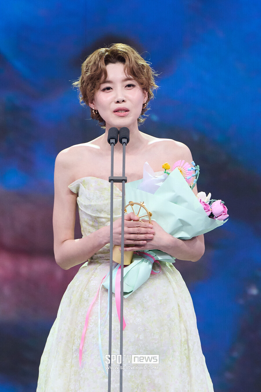 '박나래 절친' 장도연 "겸손하지 않으면 다 죽더라" 의미심장 수상소감[MBC연예대상]