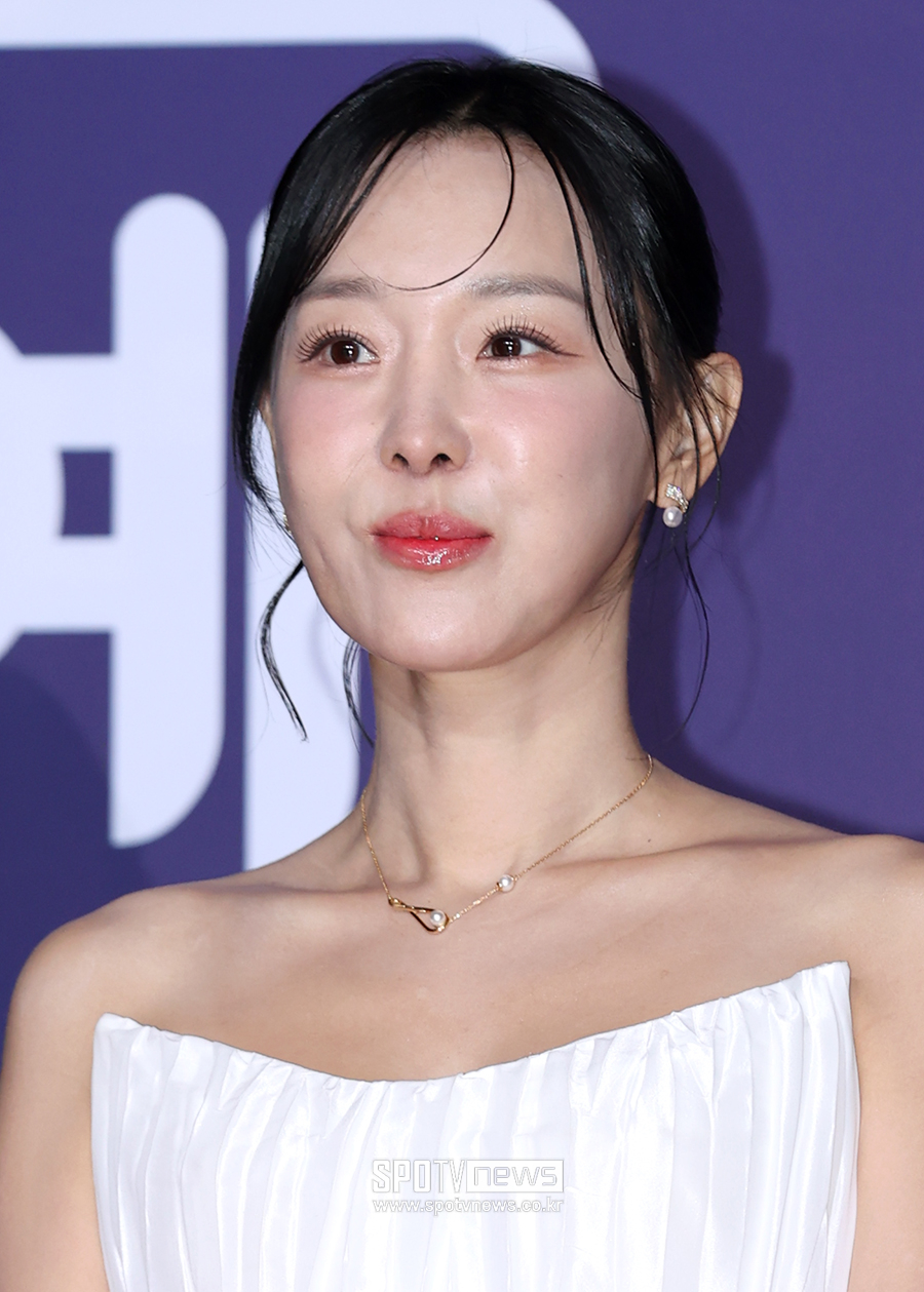 [포토S] 이지혜, '인중축소술 후 달라진 분위기'