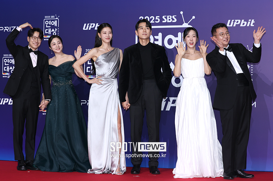 [포토S] '우리는 동상이몽!'