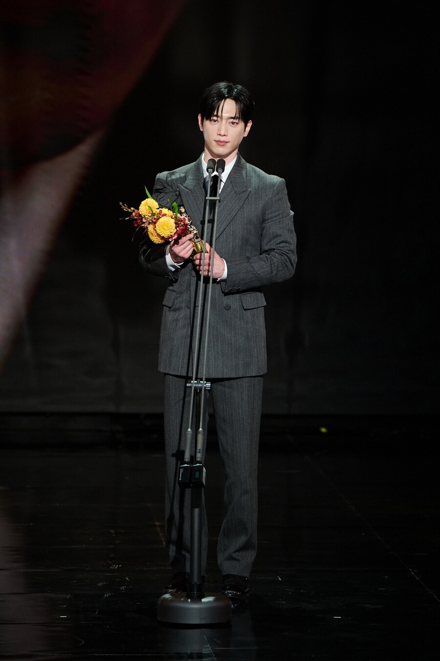 서강준 일냈다…32살의 첫 '대상' "대체되고 싶지 않아"[이슈S]
