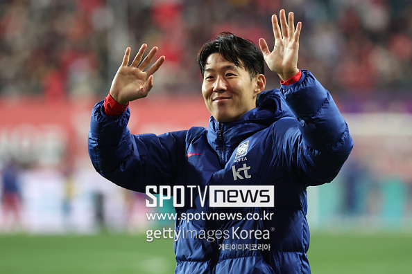 [오피셜] 손흥민 진짜 대박이다, 이런 선수가 한국인이라니! FIFA가 선정한 2026 북중미 월드컵 레전드 선정...메시-호날두와 함께