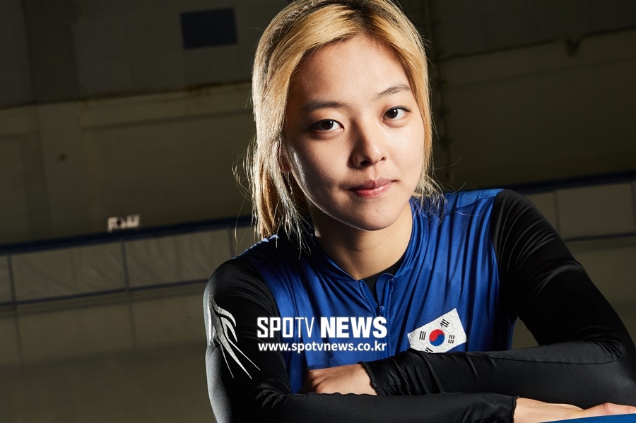"이제는 조금 천천히 걷겠다" 김보름 '22년 빙판 인생' 조용한 마침표…'왕따 논란' 견뎌낸 가장 단단했던 韓 스케이터 퇴장