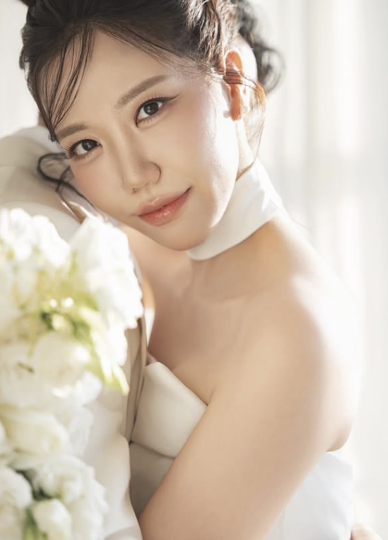 '미스트롯' 김희진, 12년 열애 중이었다…2월 결혼 발표 "평생을 약속"[전문]