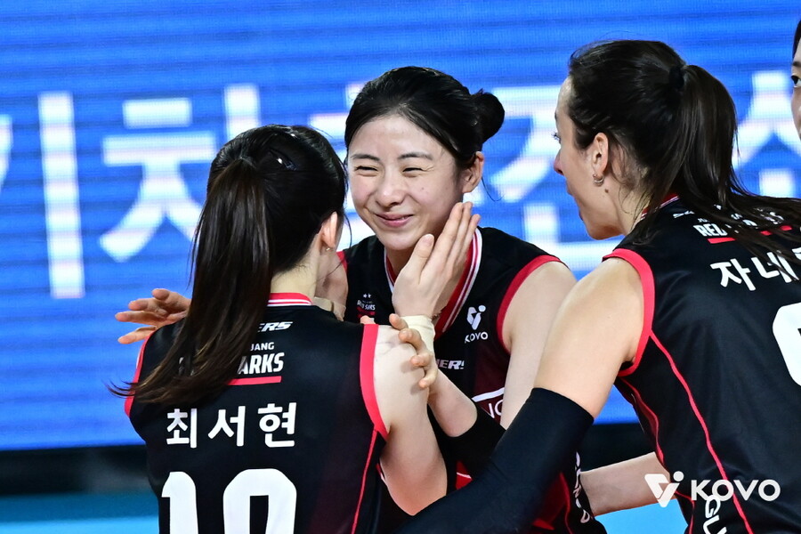 '박혜민 17득점 대반란' 꼴찌 정관장이 1위 도로공사 잡았다…인쿠시도 데뷔 최다 13득점 맹활약