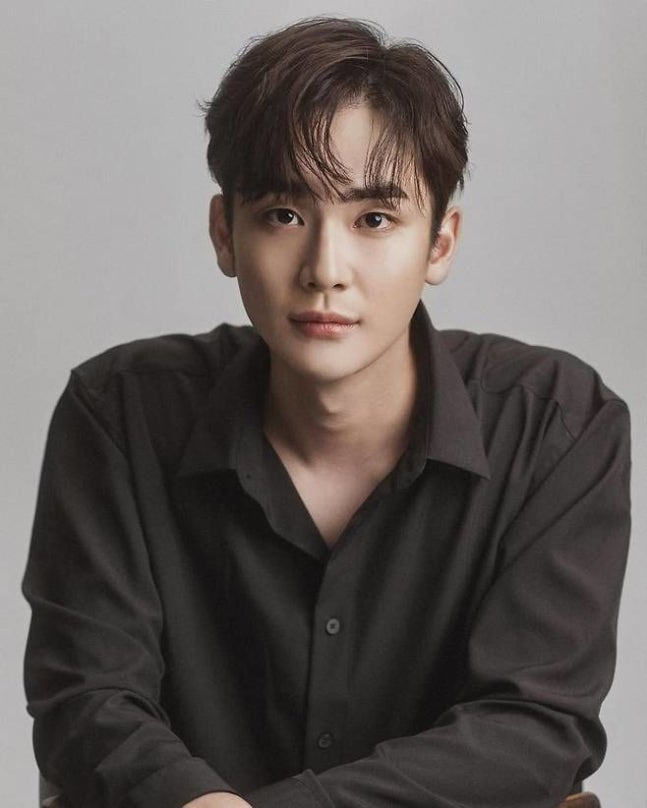 조윤우, 결혼·은퇴 동시 발표 "15년 배우 생활 접는다, 소박한 일상 위해"