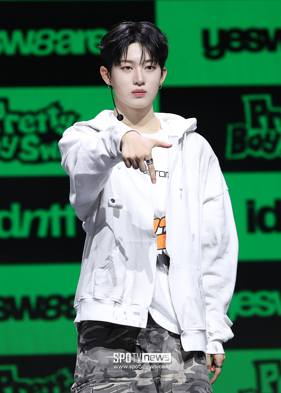 [포토S] 아이덴티티 한예준, 깔끔한 외모