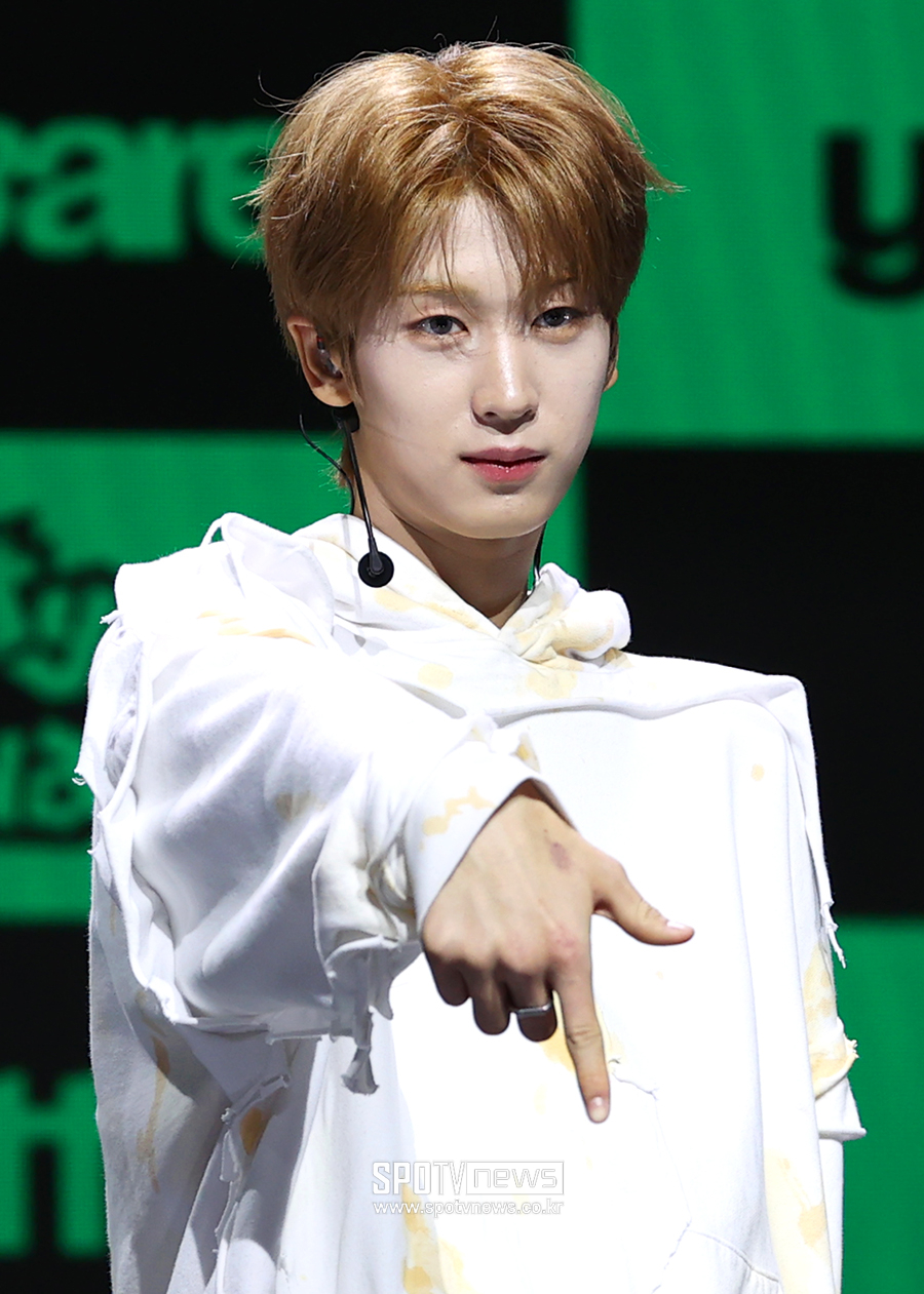 [포토S] 아이덴티티 이규혁, '빛이 나네'