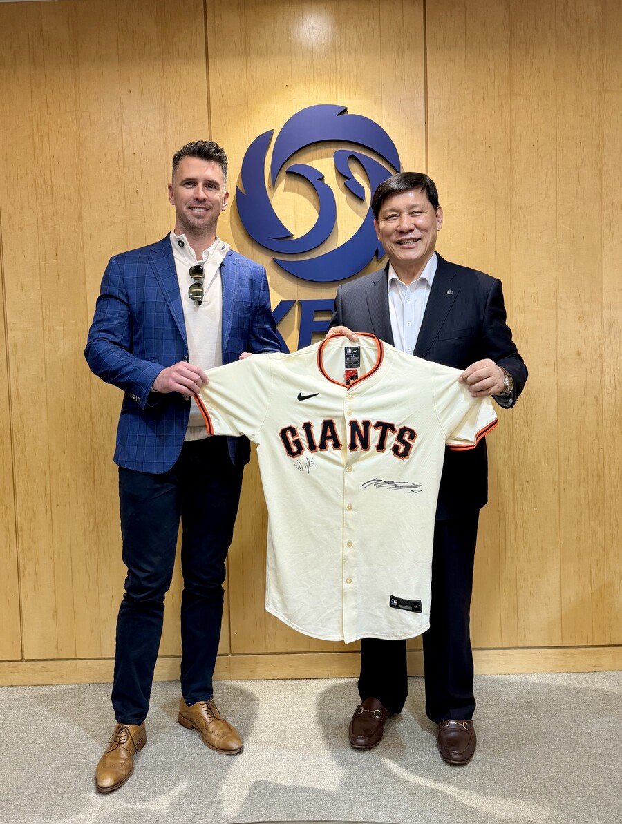 샌프란시스코 사장·단장, KBO 예방…허구연 총재와 다양한 교류 확대 방안 논의했다