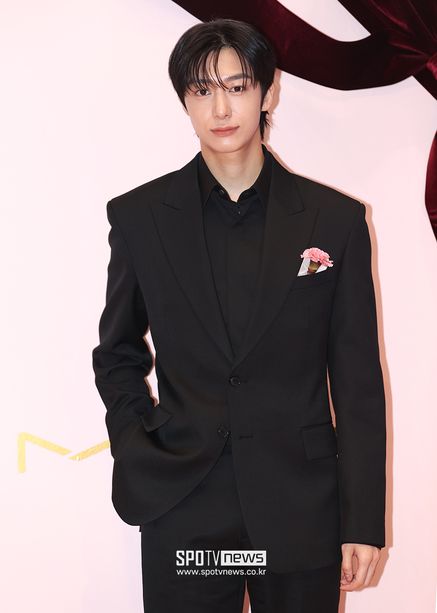 [포토S] 몬스타엑스 형원, '슈트가 찰떡'