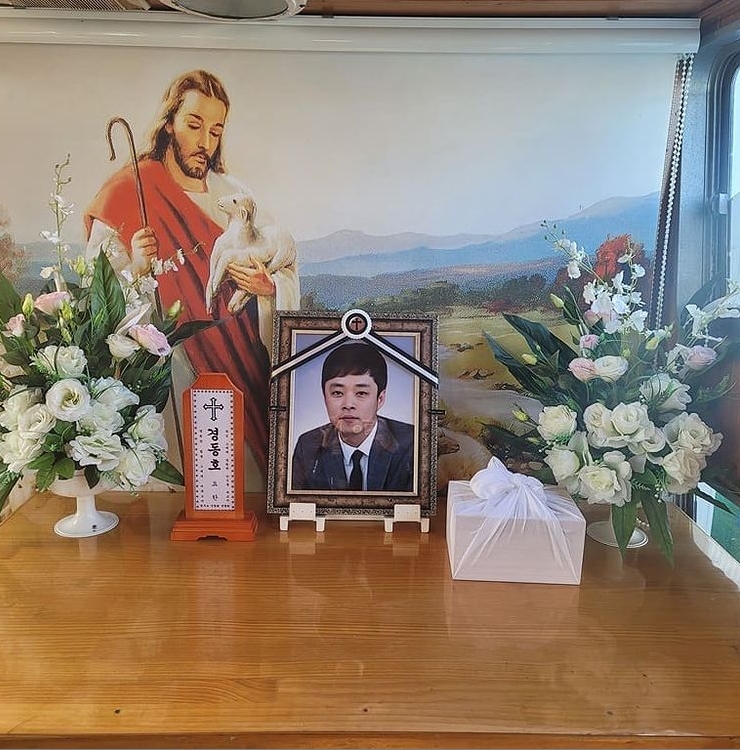 ▲ 故 경동호 영정. 출처|모세 인스타그램