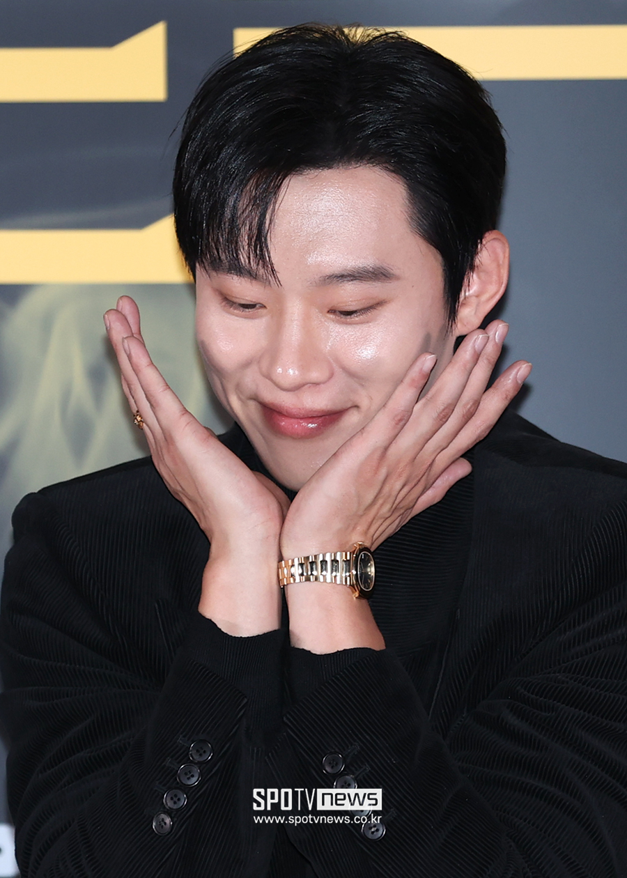 [포토S] 김성철, '수줍은 Y 꽃받침'