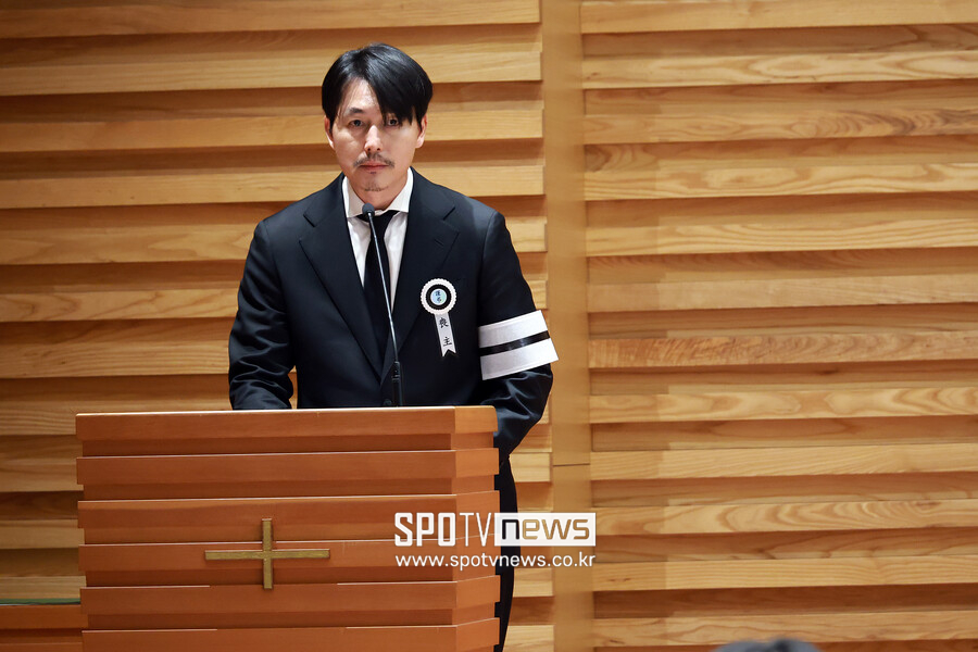 ▲ 고 안성기 영결식에서 추도사 낭독하는 정우성. ⓒ곽혜미 기자