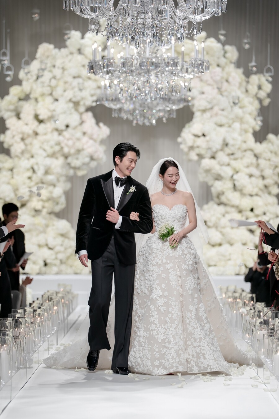 ▲ 김우빈(왼쪽), 신민아. 제공| AM엔터테인먼트
