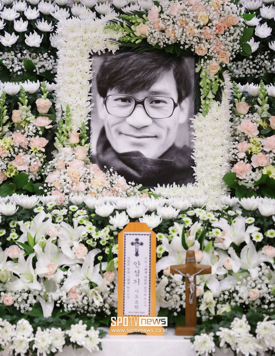 故안성기 아들, '국민 배우' 아버지 보내고…먹먹한 말 한마디 "좋은 사람으로 기억되는 것"
