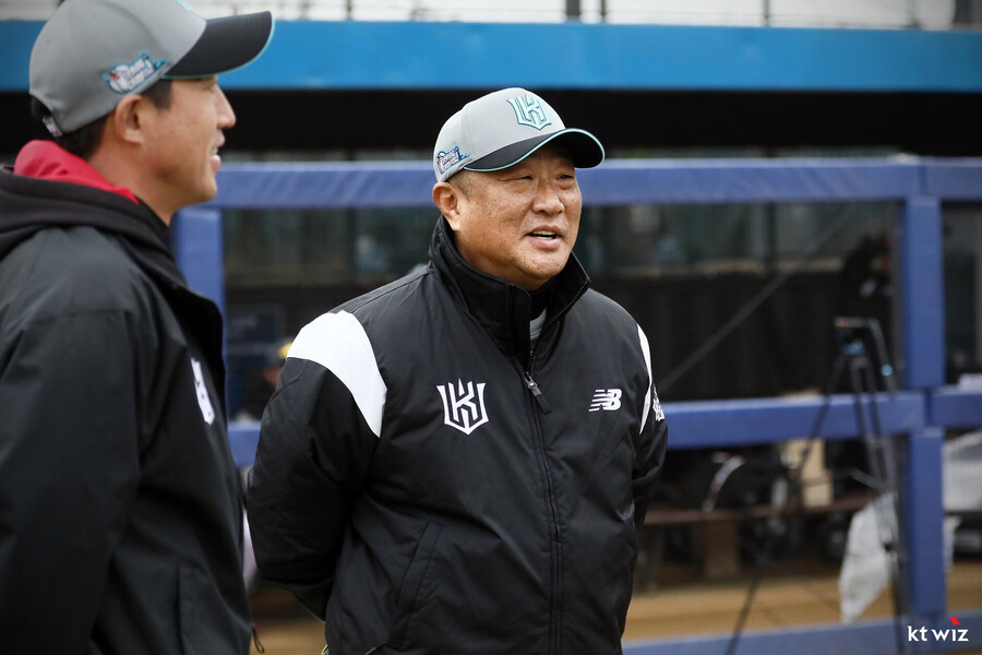김호 1군 QC 코치 보직 이동·주형광 코치 등 영입…이강철호, 2026시즌 코치진 구성 완료