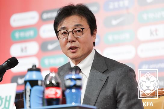 황선홍 감독 '소신 발언' 정확했다 "지금 시스템이면 격차 좁혀질 것"...여전히 바뀐 것 없는 현실에 팬들 관심 뚝