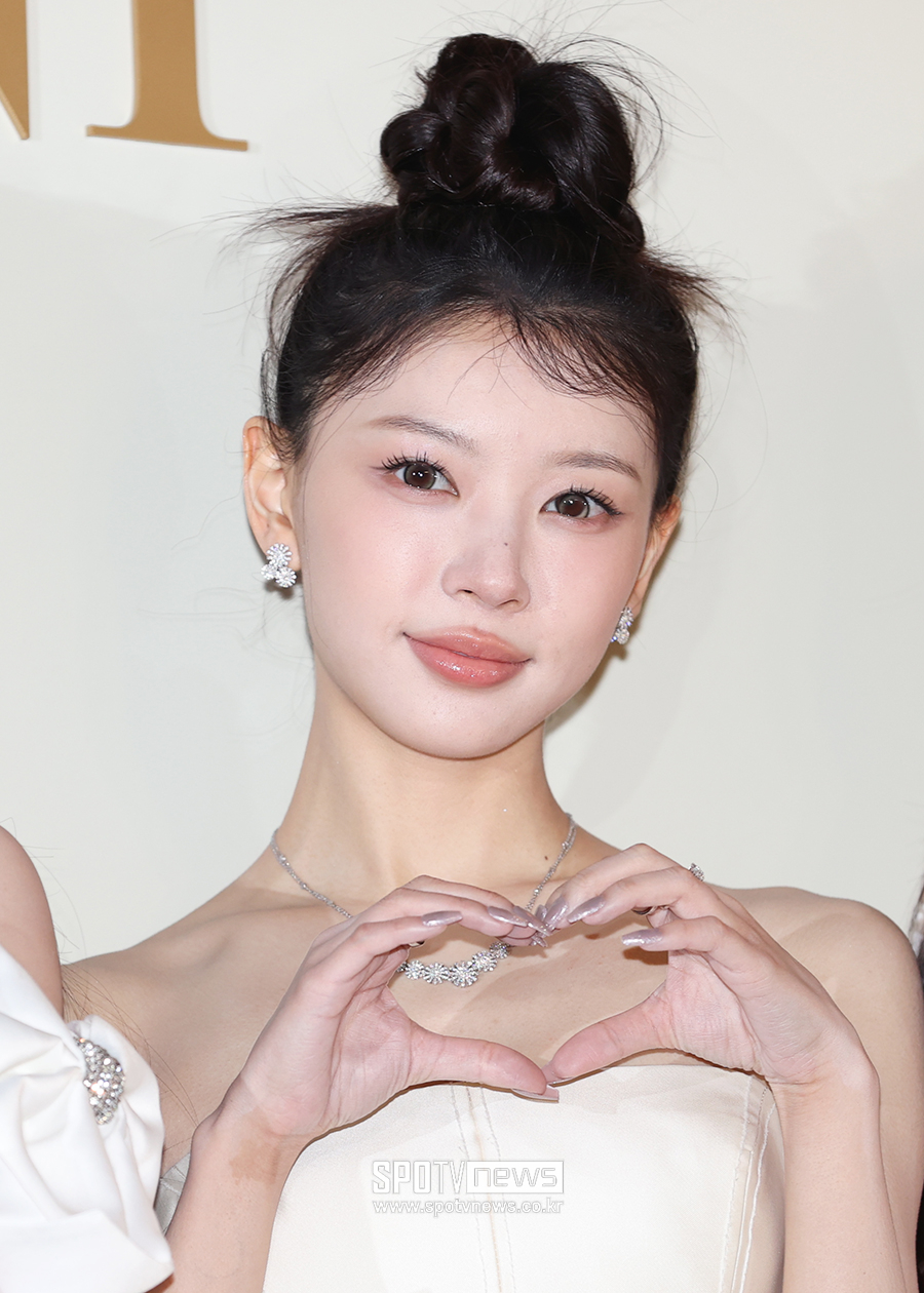 [포토S] 아일릿 모카, '요정의 하트'