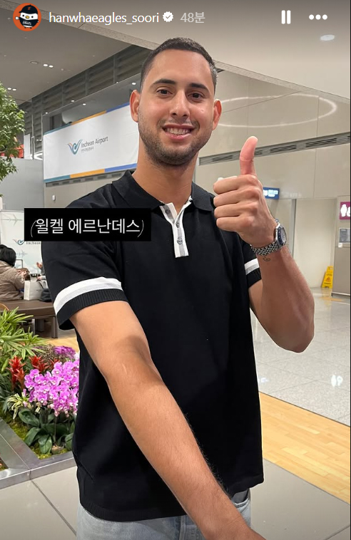▲  에르난데스는 최고 구속 156㎞의 강속구를 던질 수 있는 압도적인 구위의 소유자로 계약금 10만 달러, 연봉 65만 달러, 인센티브 15만 달러 등 총액 90만 달러에 사인했다.ⓒ한화 이글스 SNS