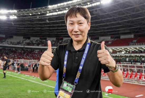 '매직 또 매직' 김상식 감독, 제대로 사고쳤다! 기적의 4강 신화 달성...베트남, 연장 혈투 끝 UAE 3-2 제압