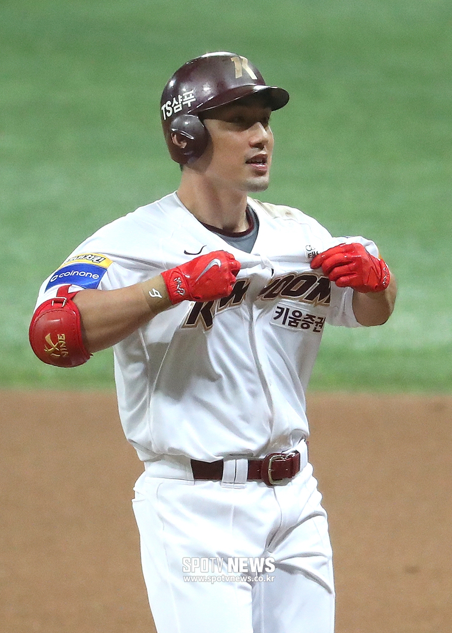 "20대를 함께한 팀, 키움만 바라보며 운동했다" 돌고 돌아 히어로즈로 돌아온 서건창의 각오
