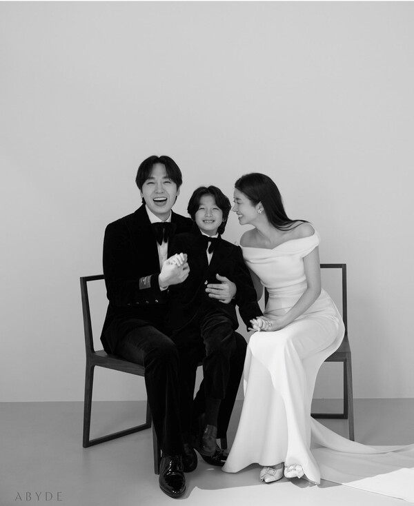 이석훈, 결혼 10주년 맞아 가족과 함께 1000만원 기부…저소득 환아 위한 나눔