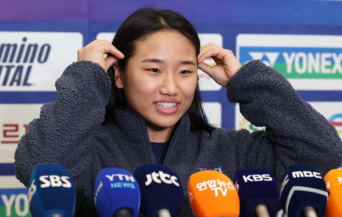 이럴 수가! 안세영 섬뜩하다 "몸 안 좋아서 빨리 끝내고 싶었다"…세계 2위 왕즈이까지 마음 먹은대로 뚝딱! 우승!