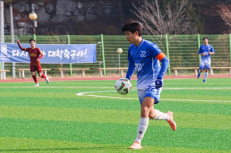 ▲ 지난해 대학 대회 4관왕을 이뤄낸 단국대 주장 이윤성. ⓒ한국대학축구연맹