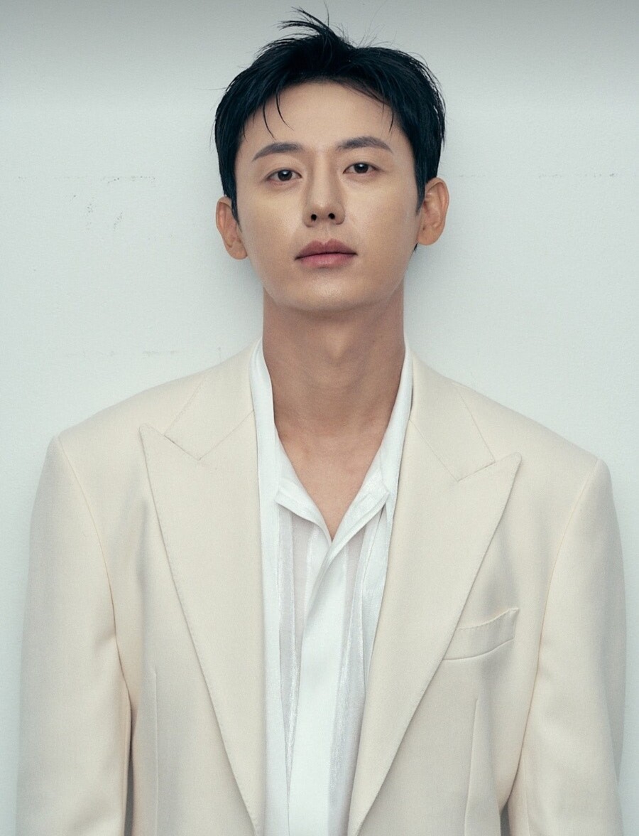 이지훈, FN엔터테인먼트와 전속계약 체결…새 도약 예고[공식]