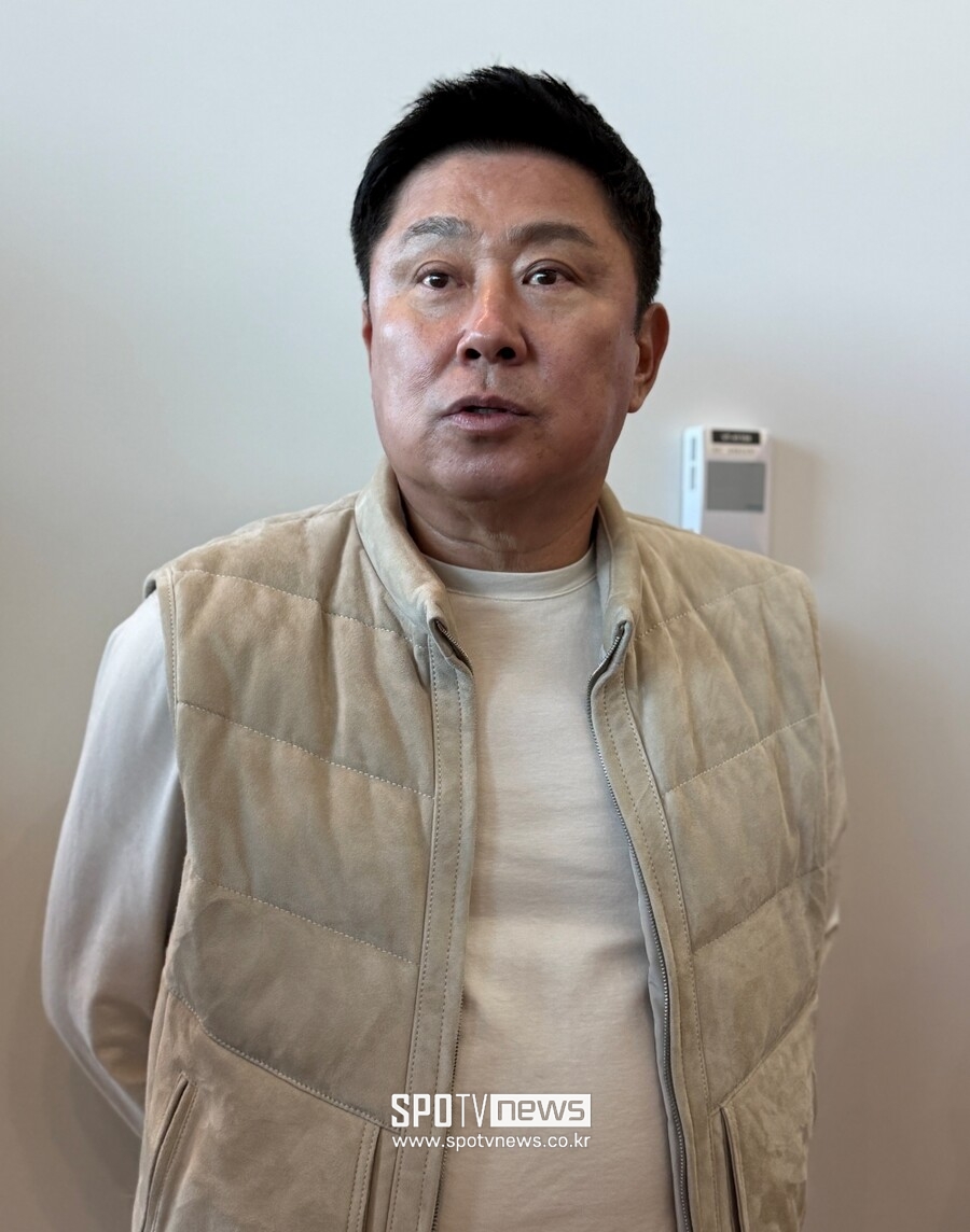 '사생활 구설수' 정철원 먼저 언급한 김태형 감독 "집중하기 쉽지 않을 것, 다독거려 줘야지…"