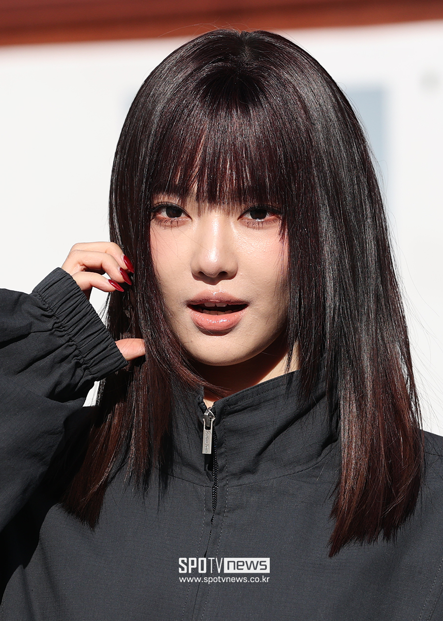 [포토S] 에스파 닝닝, '귀엽게 볼하트'