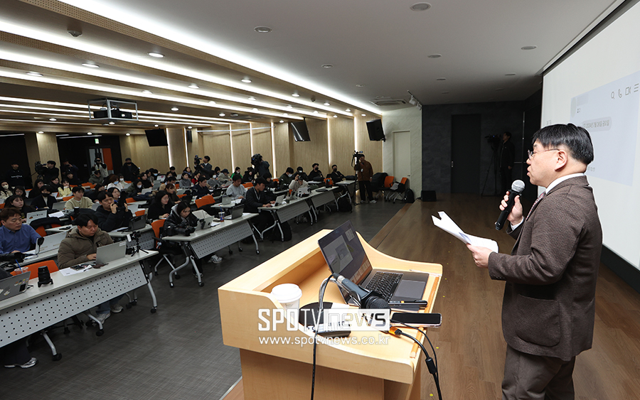 [포토S] 입장 밝히는 민희진 측 김선웅 변호사