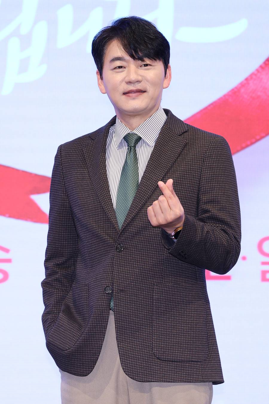김승수 '박세리와 결혼' 가짜뉴스에 입 열었다 "유부남 아닌데 결혼시켜…사실 무근"