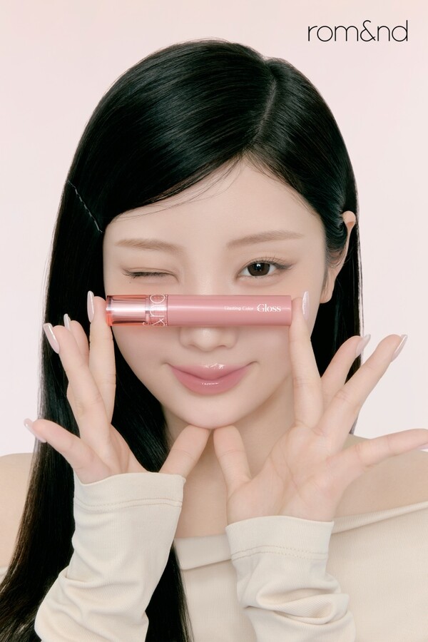 아일릿 원희, 색조 화장품 롬앤 모델 발탁