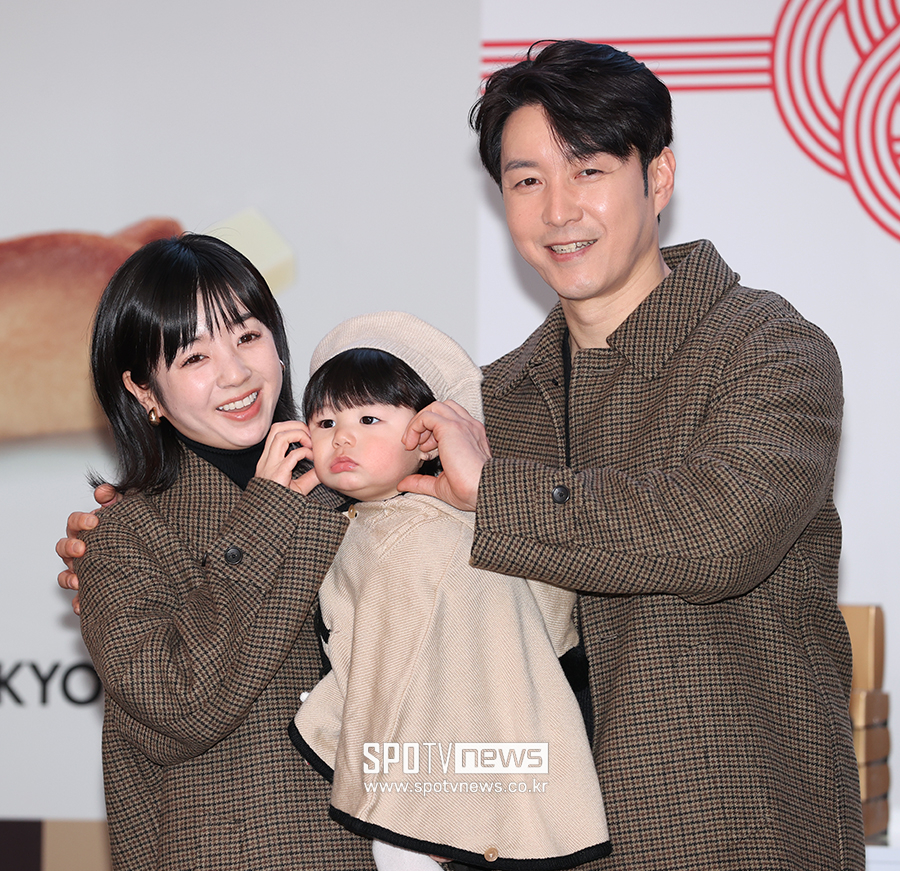 [포토S] 심형탁-사야 부부, '사랑하는 아들과 함께'