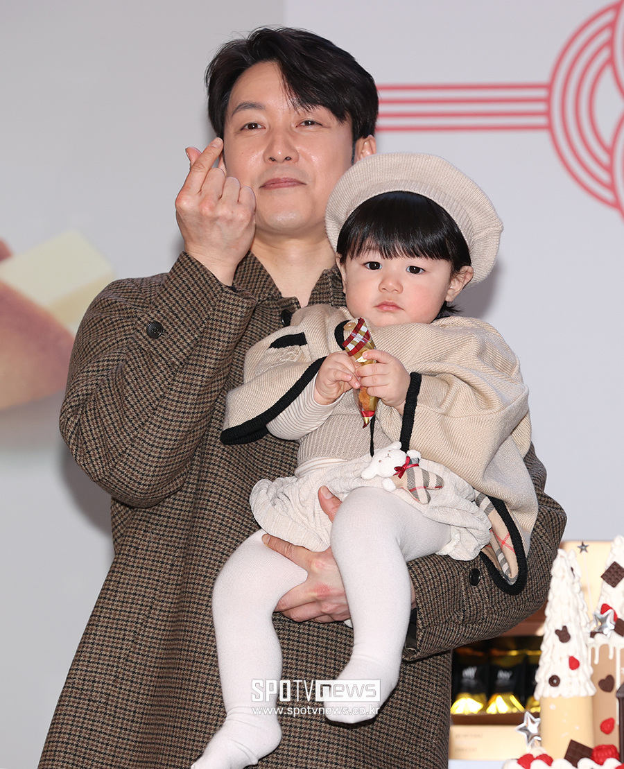 [포토S] 심형탁, '아들 하루 너무 귀엽죠?'