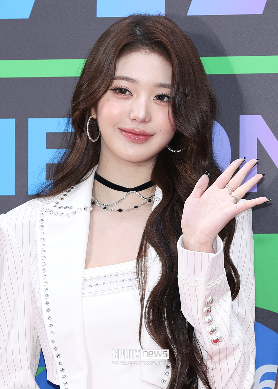 '장원영 비방' 유튜버 탈덕수용소, 징역형 집유 확정…대법원 상고 기각