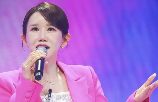 "뇌수술 아니라 이마 염증 제거" 김다나, '미스트롯4' 경연 중 응급실行 전말
