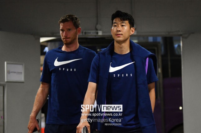 [오피셜] 韓 축구 최고의 이별, 손흥민, 북런던 돌아갔을 때처럼…'슈퍼맨' 베르통언도 토트넘 복귀 행사 확정