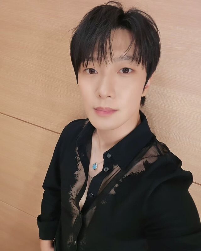 최민환, 공연 중 실신 '충격'.."일시적인 탈진, 컨디션 난조로 휴식"[전문]